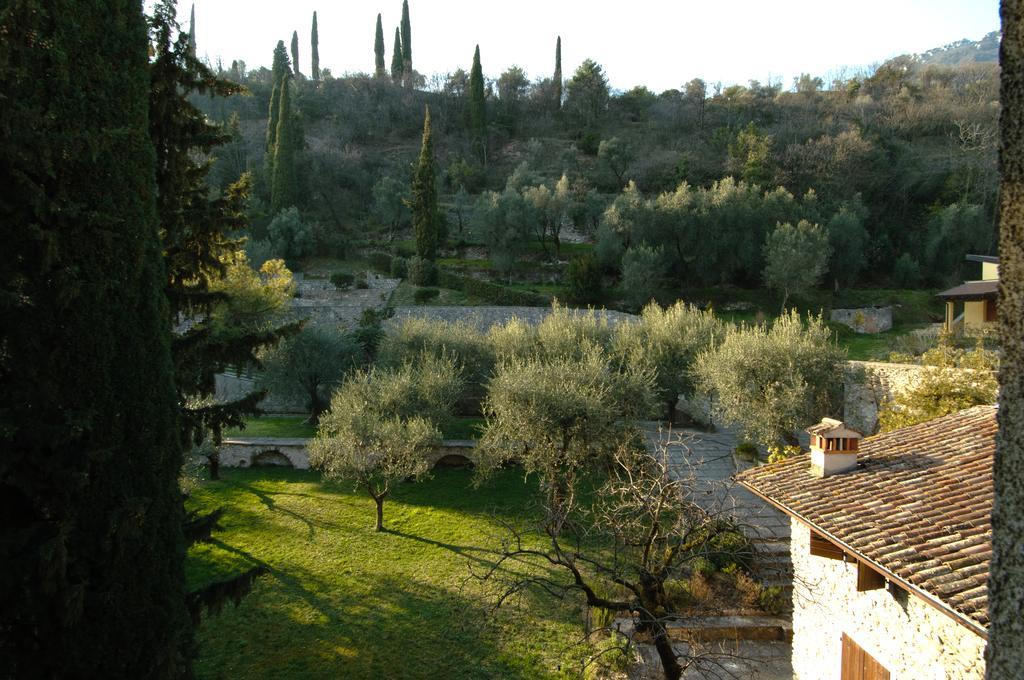 Albergo Locanda Cavallino Toscolano Maderno Rum bild