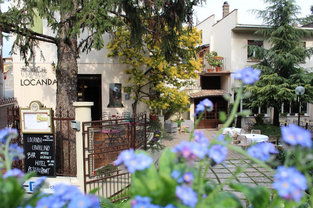 Albergo Locanda Cavallino Toscolano Maderno Exteriör bild